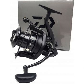 KOŁOWROTEK DAIWA BLACK WIDOW 25A KARPIOWY