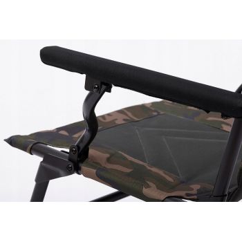 AVENGER RELAX CAMO CHAIR W/ARM N COVER